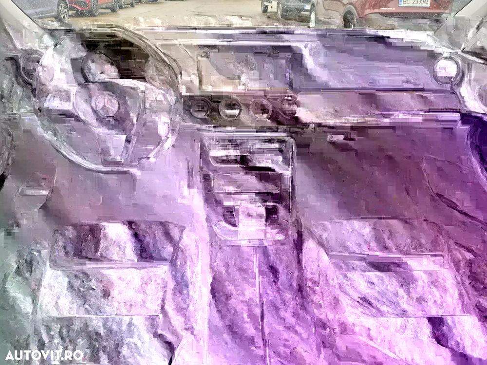 Mercedes-Benz E 220 d 4Matic 9G-TRONIC Avantgarde - 20