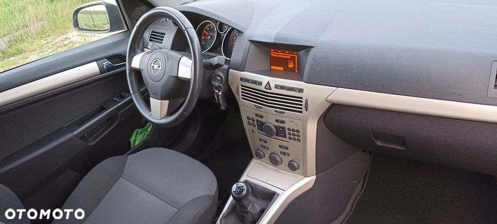 Opel Astra III 1.8 Enjoy - 24