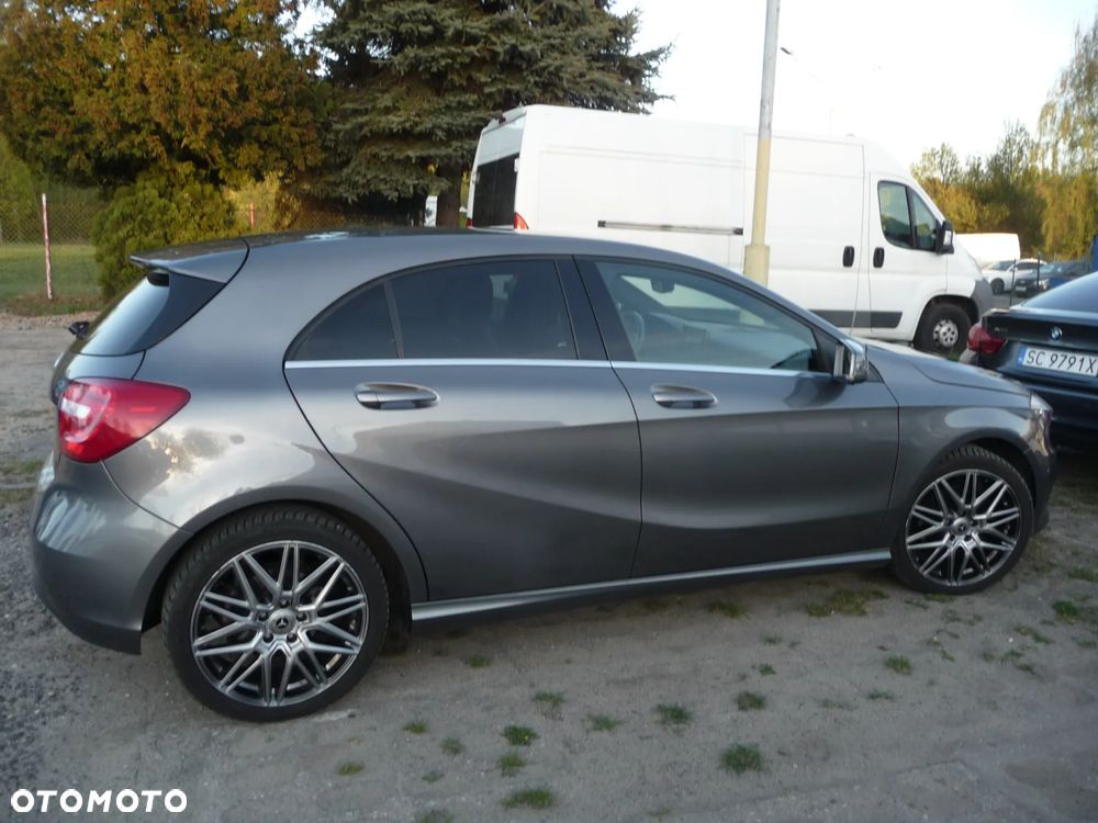 Mercedes-Benz Klasa A 180 BlueEfficiency Edition - 24
