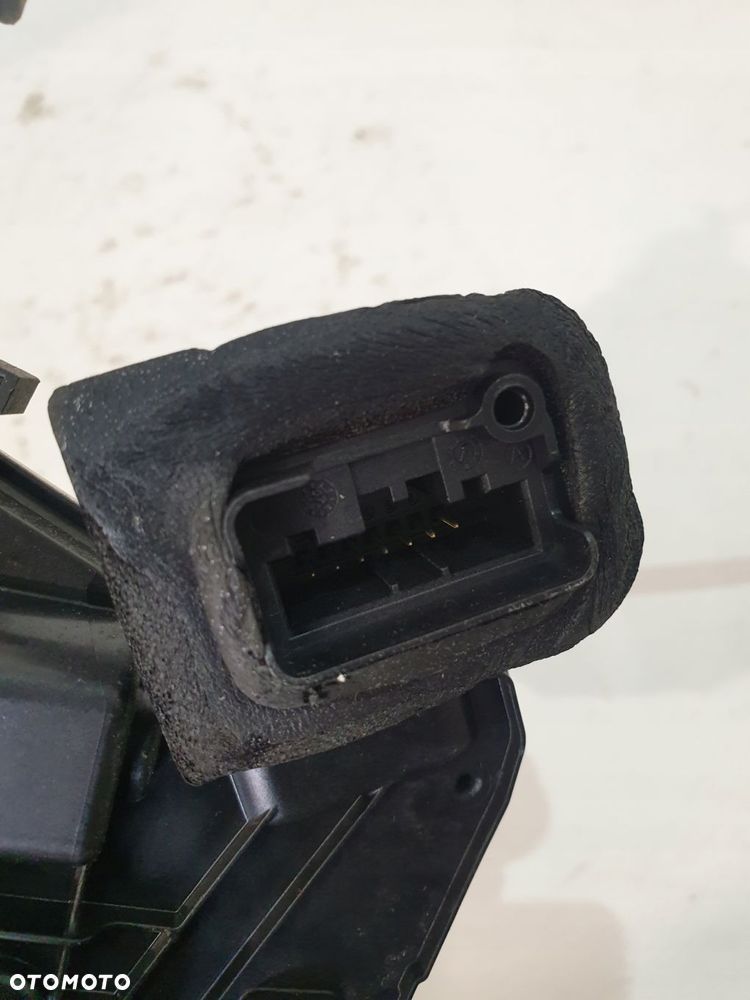 zamek drzwi prawy przód 5k1837016 golf vi 1.4tsi 08r - 8