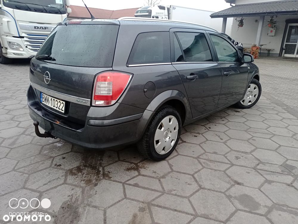 Opel Astra 1.7 CDTI EcoFLEX - 2