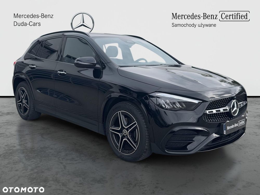 Mercedes-Benz GLA - 4