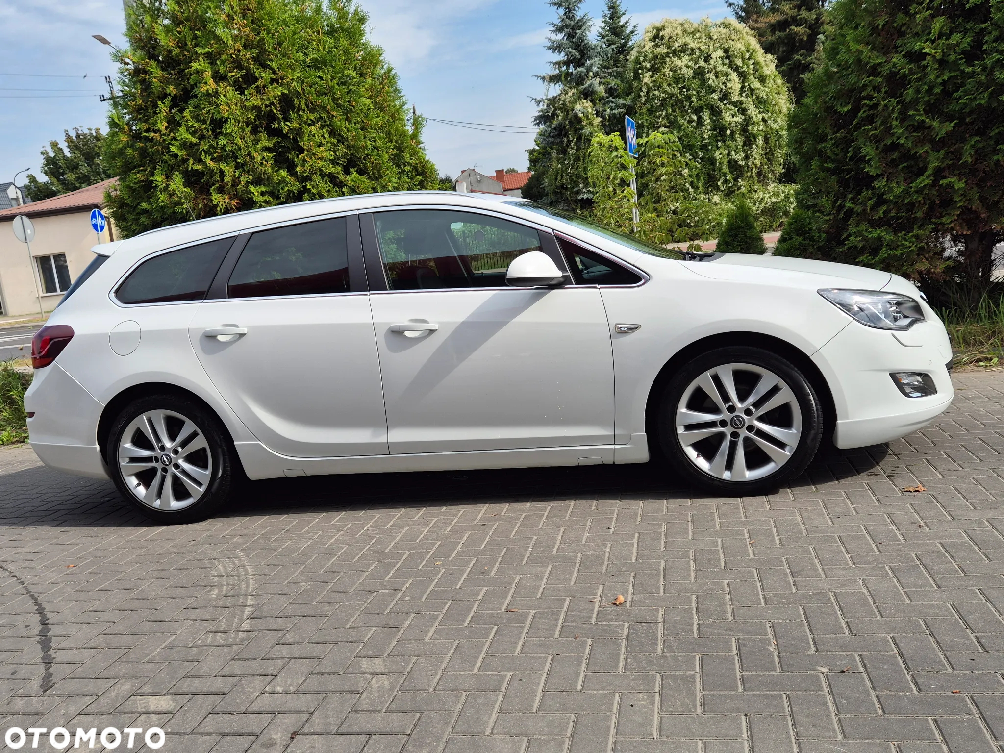 Opel Astra 1.6 Turbo Caravan Cosmo - 15