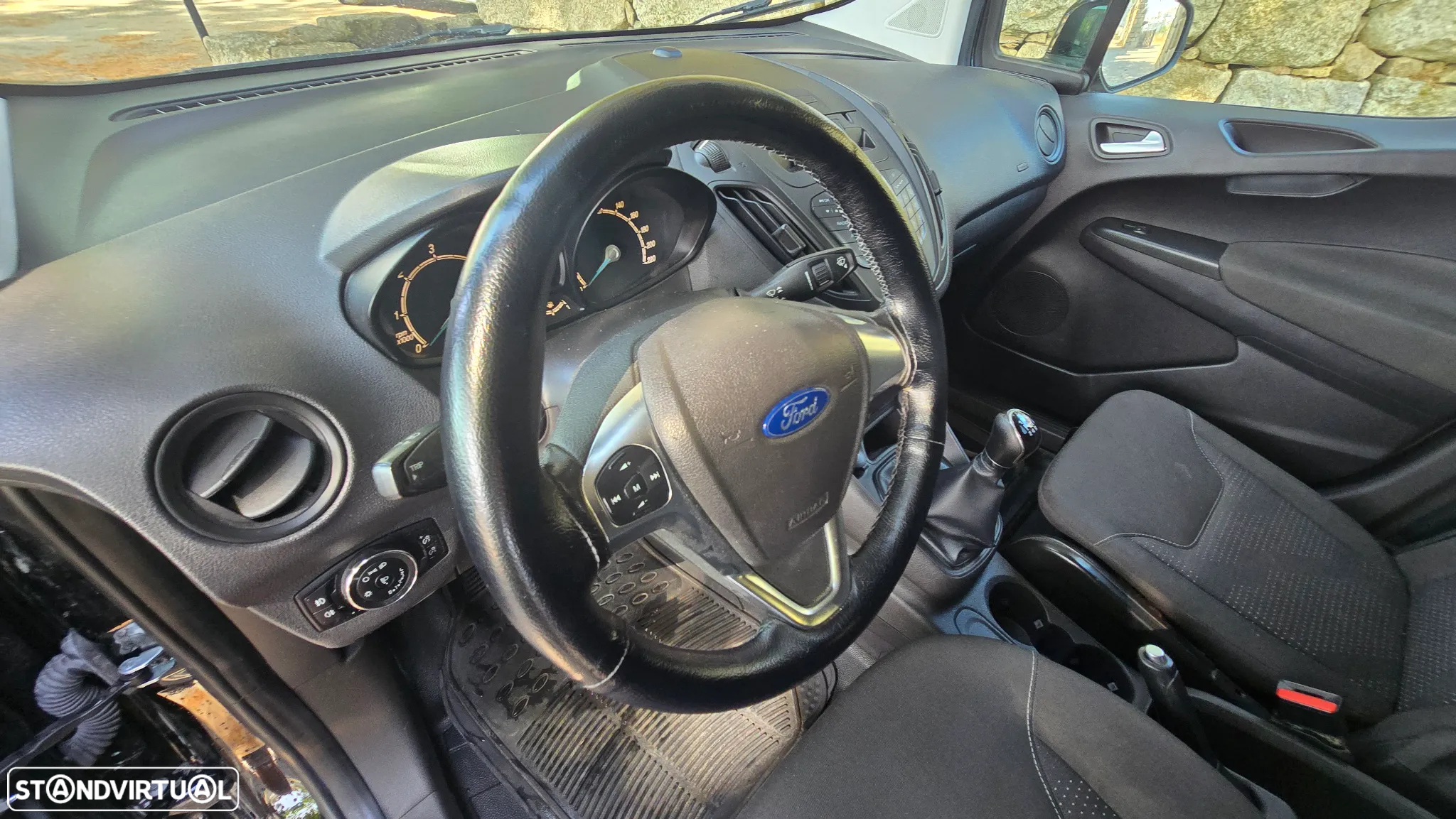 Ford Courier - 11