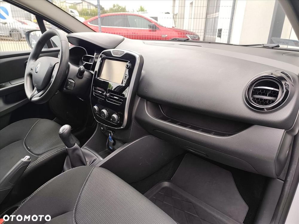 Renault Clio 1.2 16V Life - 10