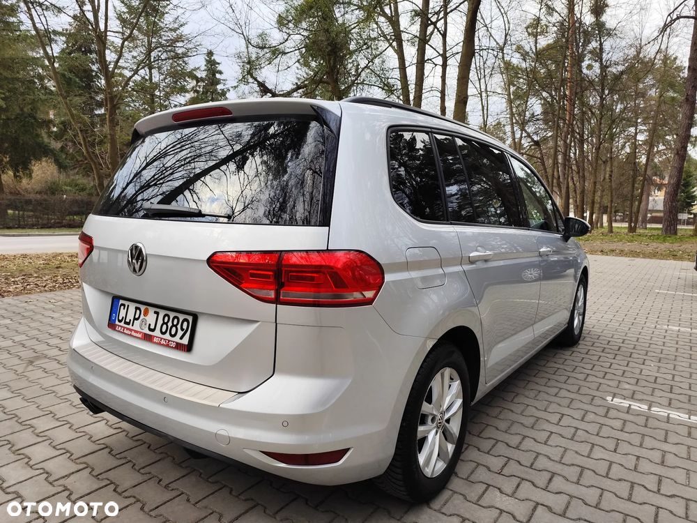 Volkswagen Touran 2.0 TDI SCR DSG Highline - 10