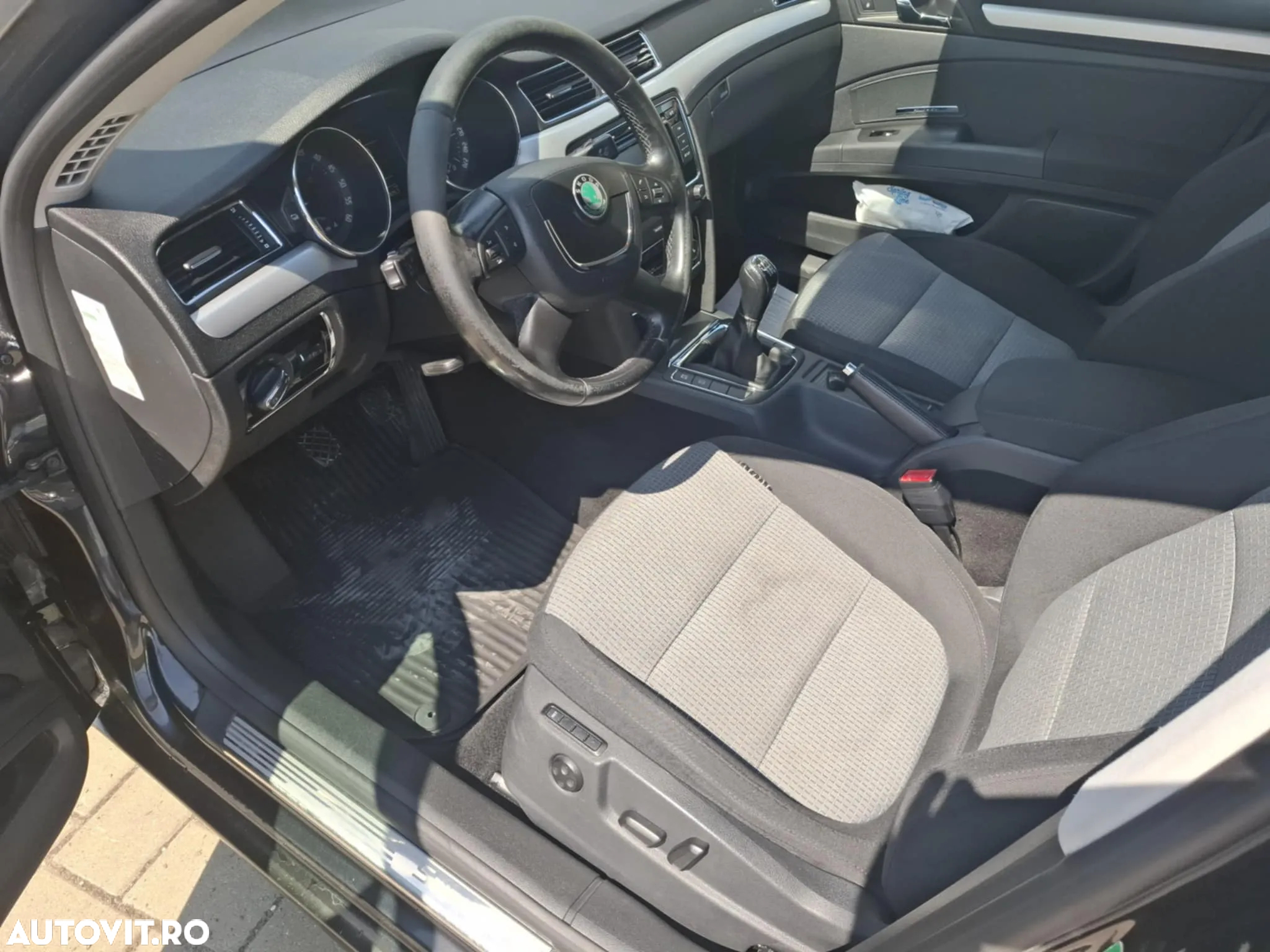 Skoda Superb 2.0 TDI Elegance - 14