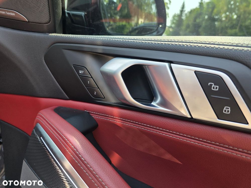 BMW X6 M60i xDrive - 26