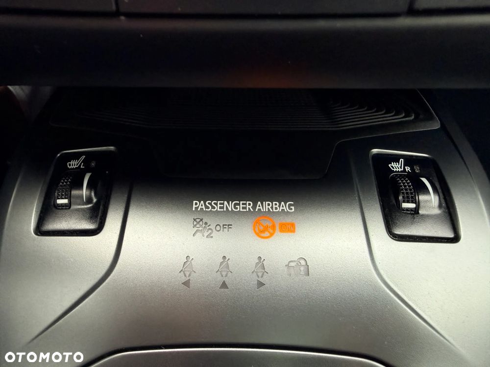 Toyota Avensis 1.8 Premium - 38