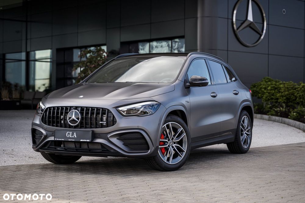 Mercedes-Benz GLA - 1