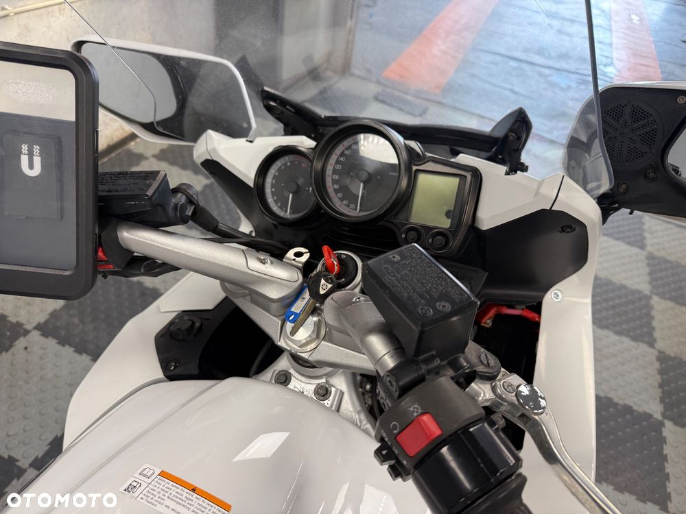 Yamaha FJR - 8