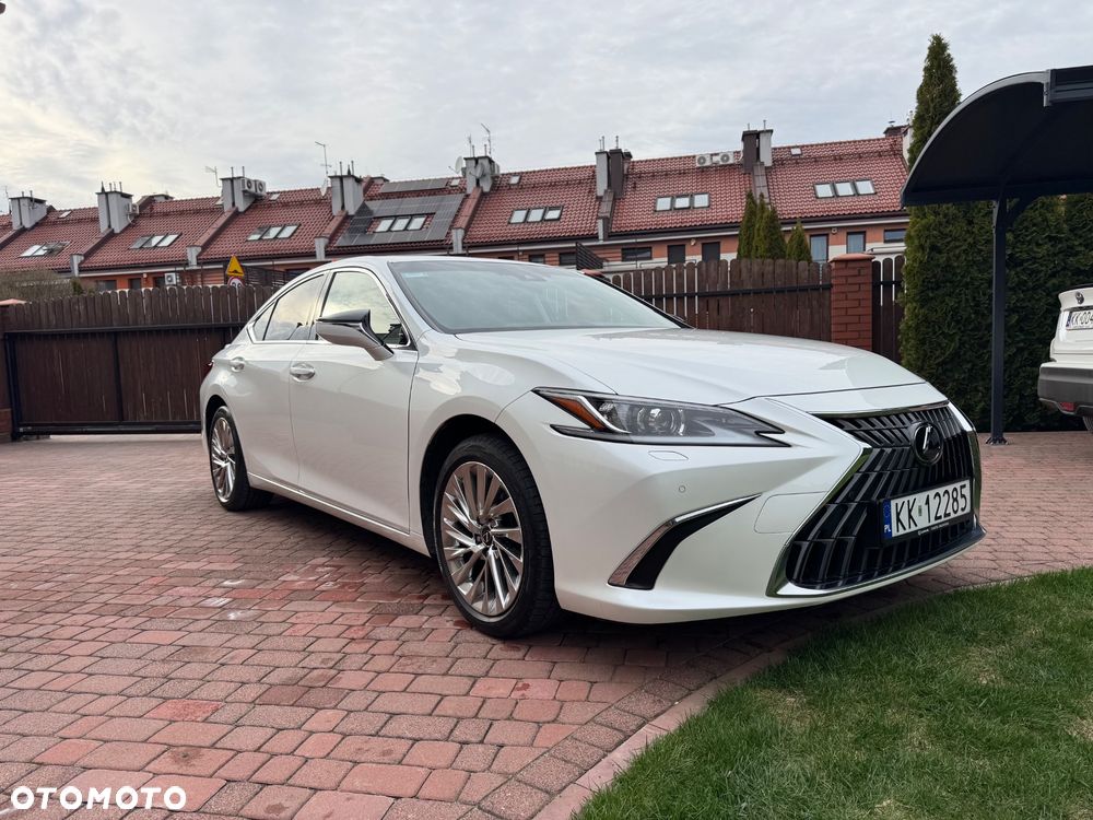 Lexus ES 300h Business Edition + - 3