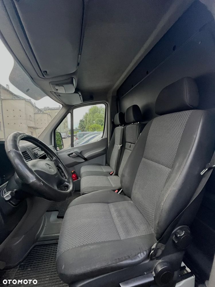 Mercedes-Benz Sprinter - 4