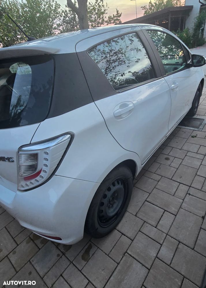 Toyota Yaris 1.3 VVT-i Multidrive S Luna - 4