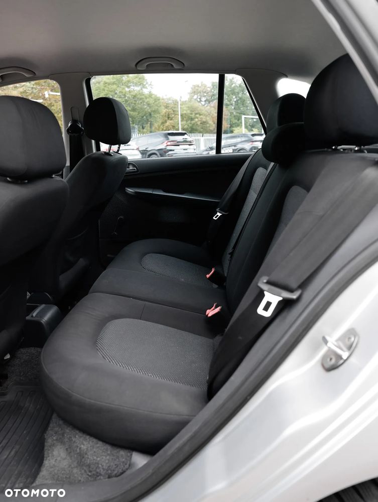 Skoda Fabia 1.4 16V Active - 24