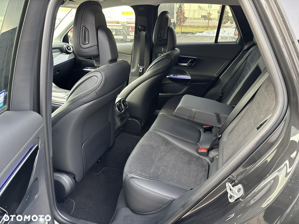 Mercedes-Benz GLC - 11