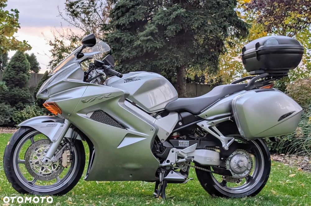 Honda VFR - 1