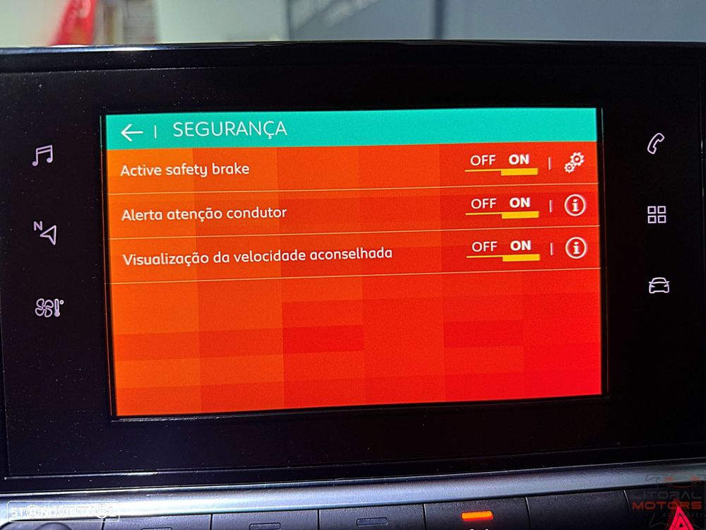 Citroën C4 Cactus 1.2 PureTech Shine EAT6 - 34