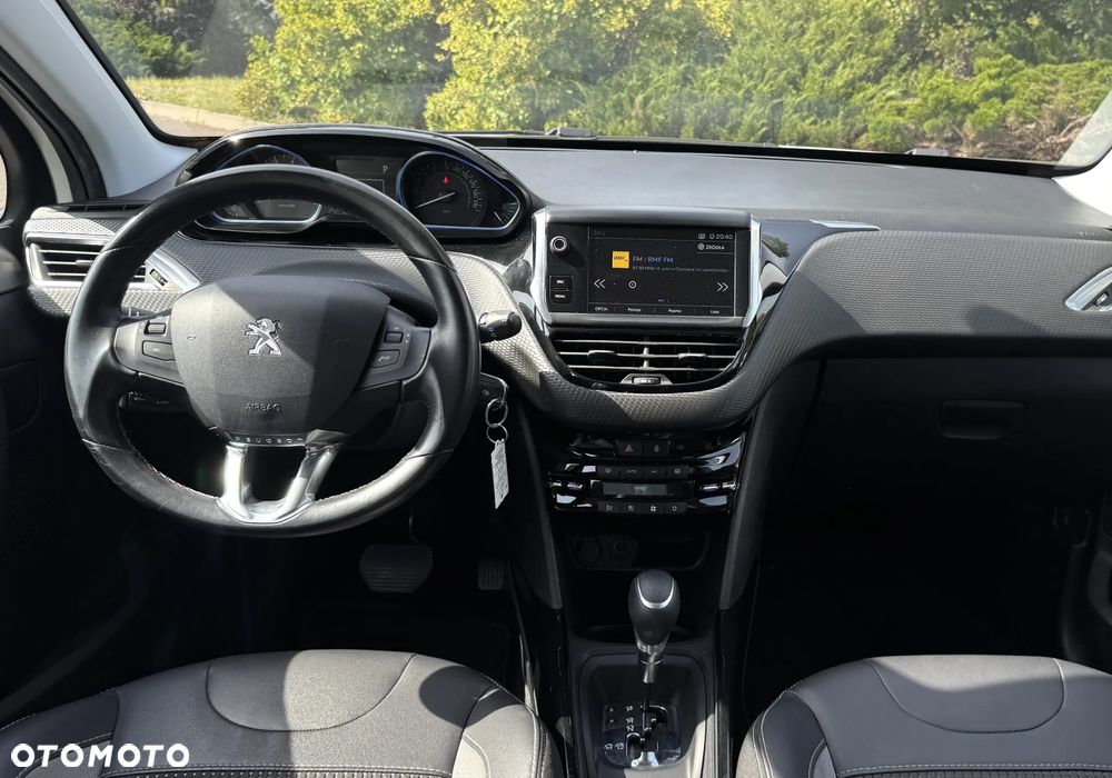 Peugeot 2008 PureTech 110 GPF Stop&Start EAT6 Allure - 6