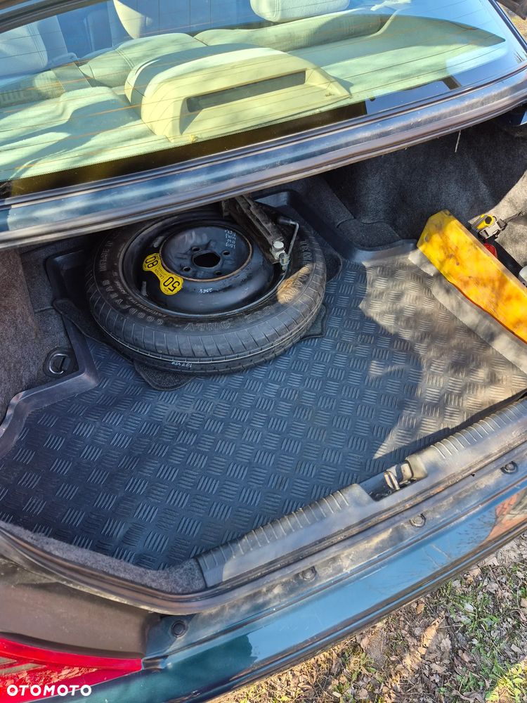 Honda Accord 1.8i LS - 9