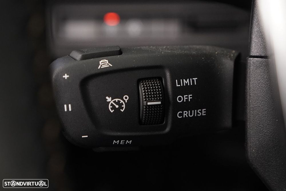 Peugeot 5008 1.2 PureTech GT EAT8 - 17