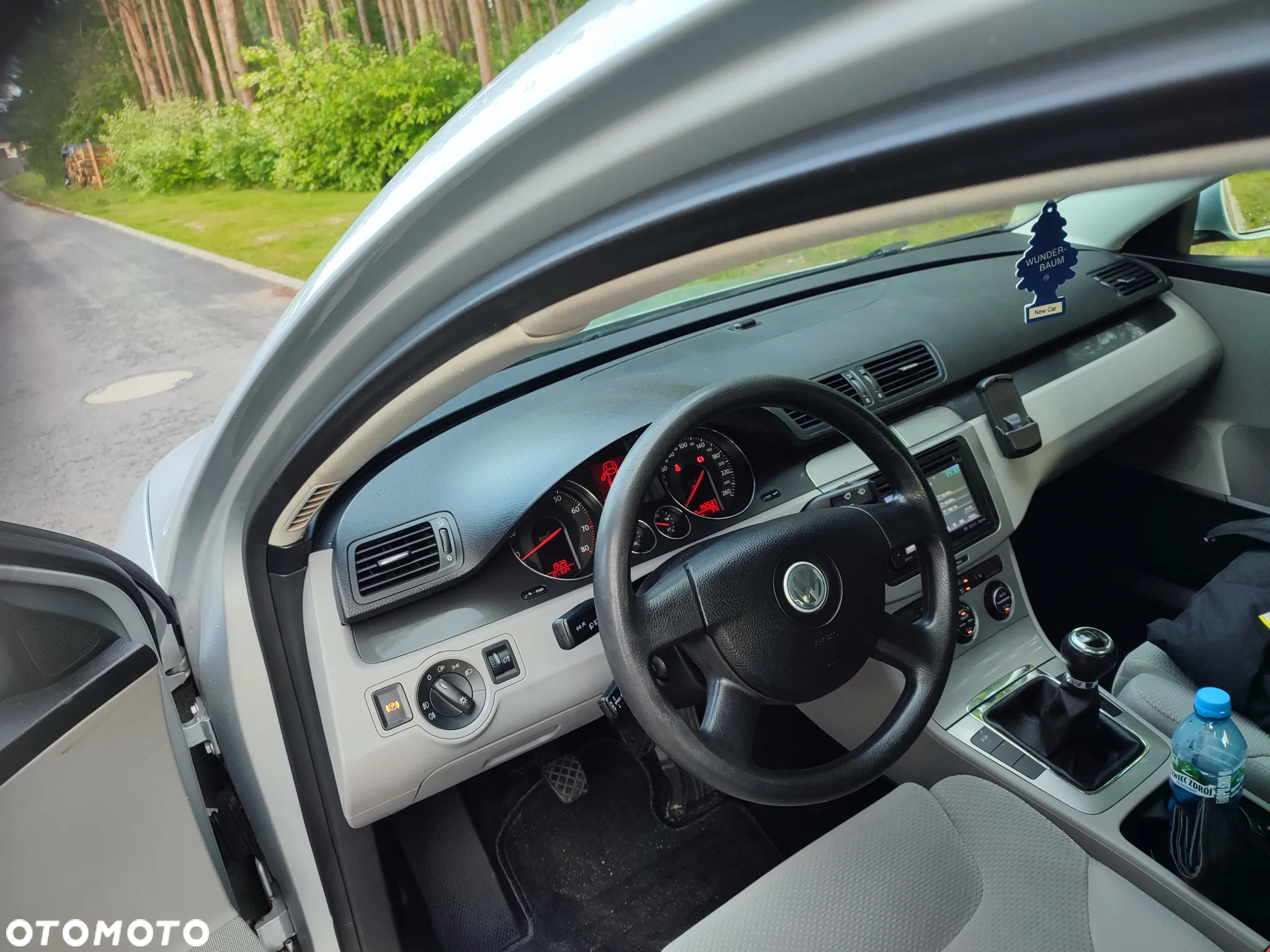 Volkswagen Passat 1.6 FSI Sportline - 6