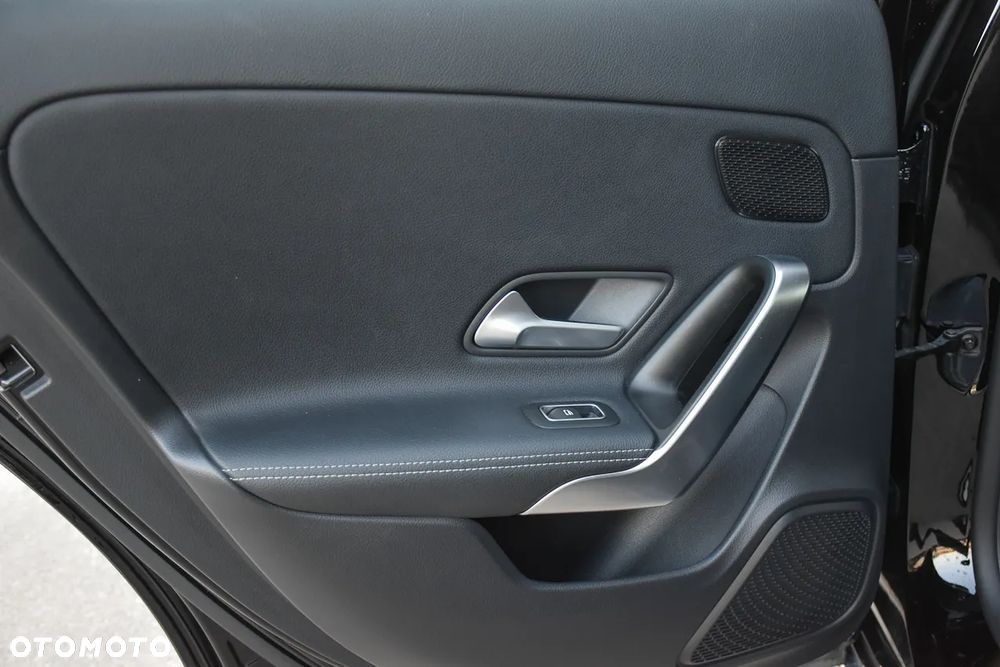 Mercedes-Benz Klasa A 250 e 8G-DCT Progressive Advanced - 36