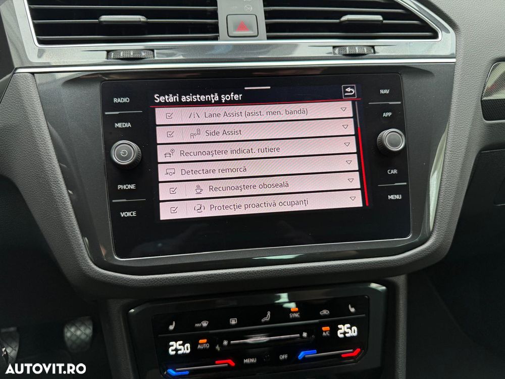 Volkswagen Tiguan - 27