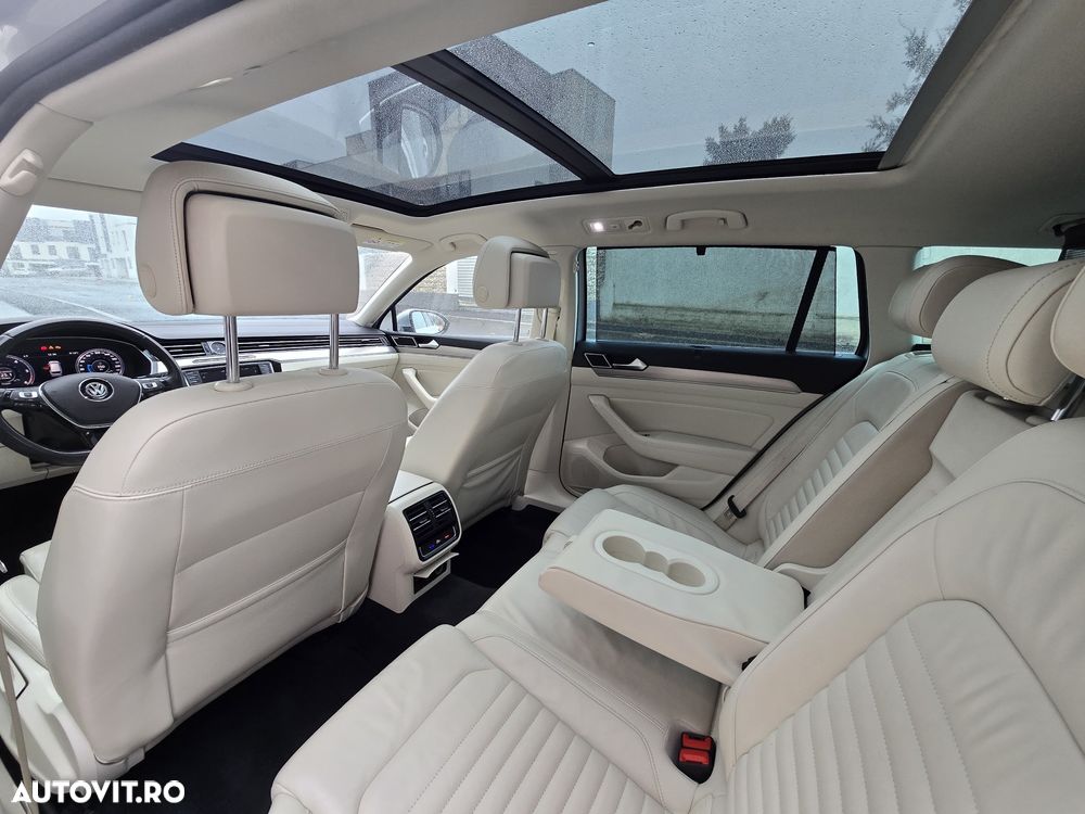 Volkswagen Passat 2.0 TDI SCR 4Motion DSG Elegance - 17