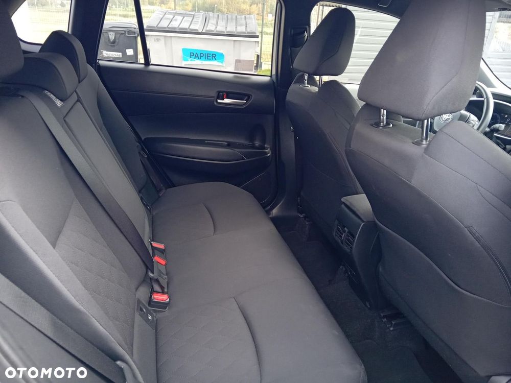 Toyota Corolla Cross - 12