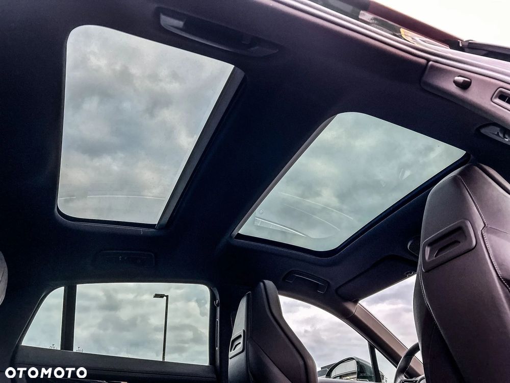 Porsche Panamera 4 - 12