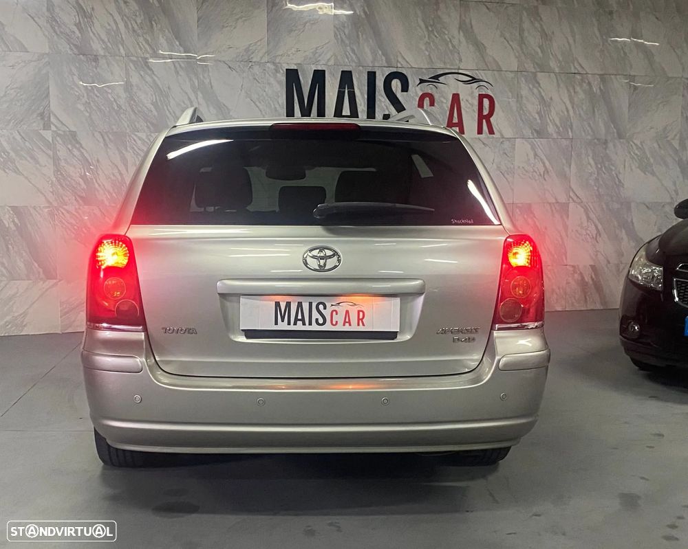 Toyota Avensis SW 2.2 D-4D - 6
