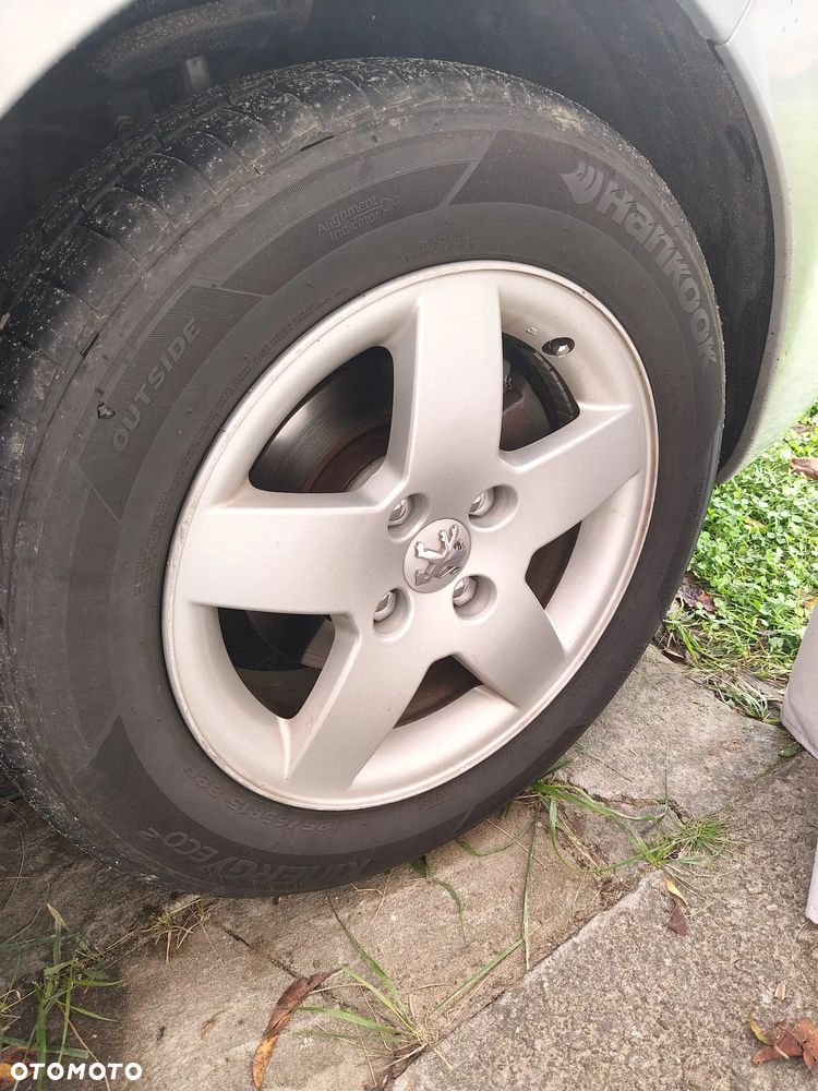 Peugeot 207 1.4 16V Presence - 16