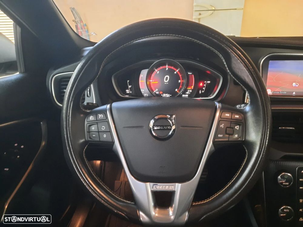 Volvo V40 D2 Geartronic RDesign - 28