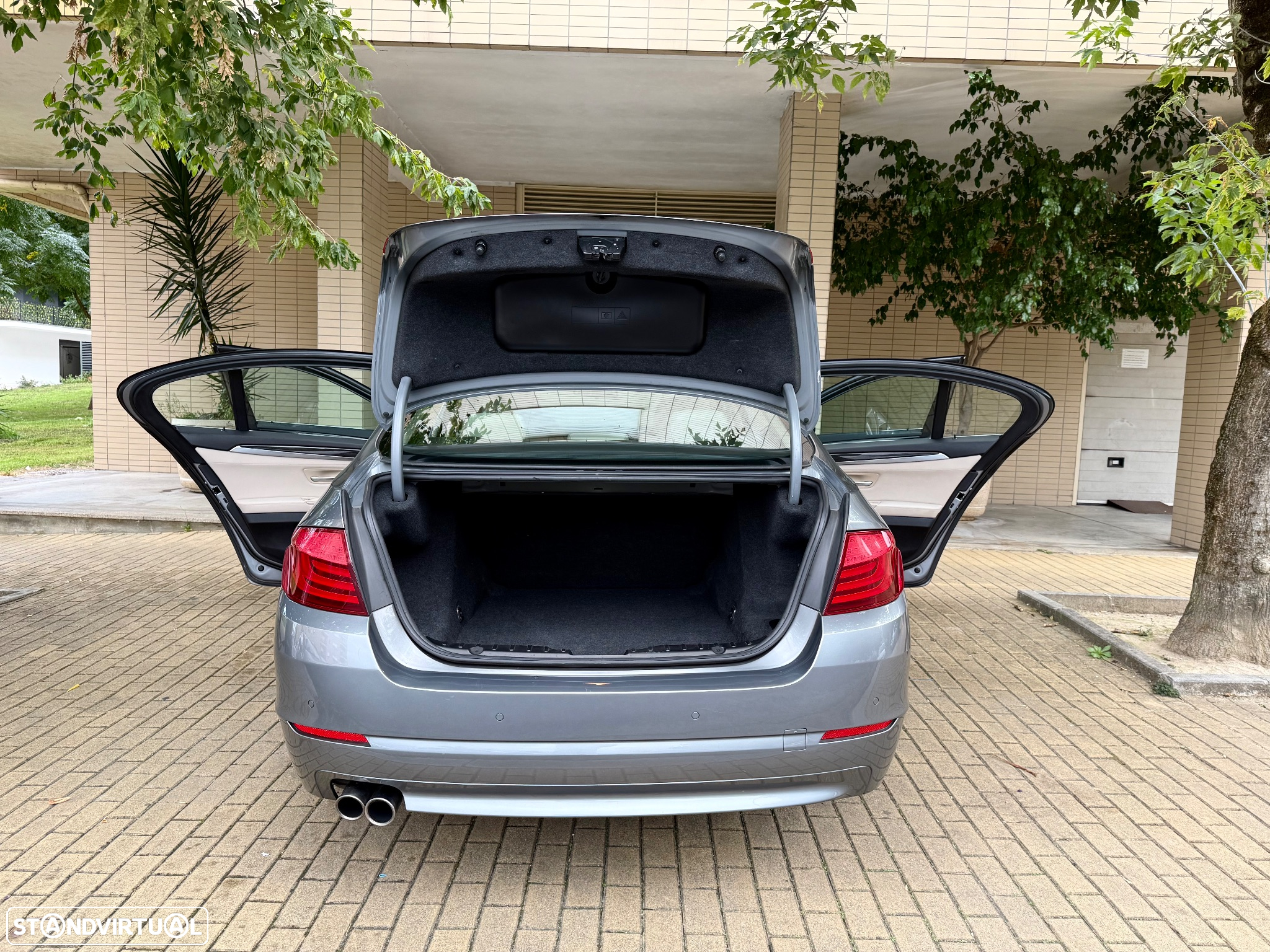 BMW 530 d Auto - 26