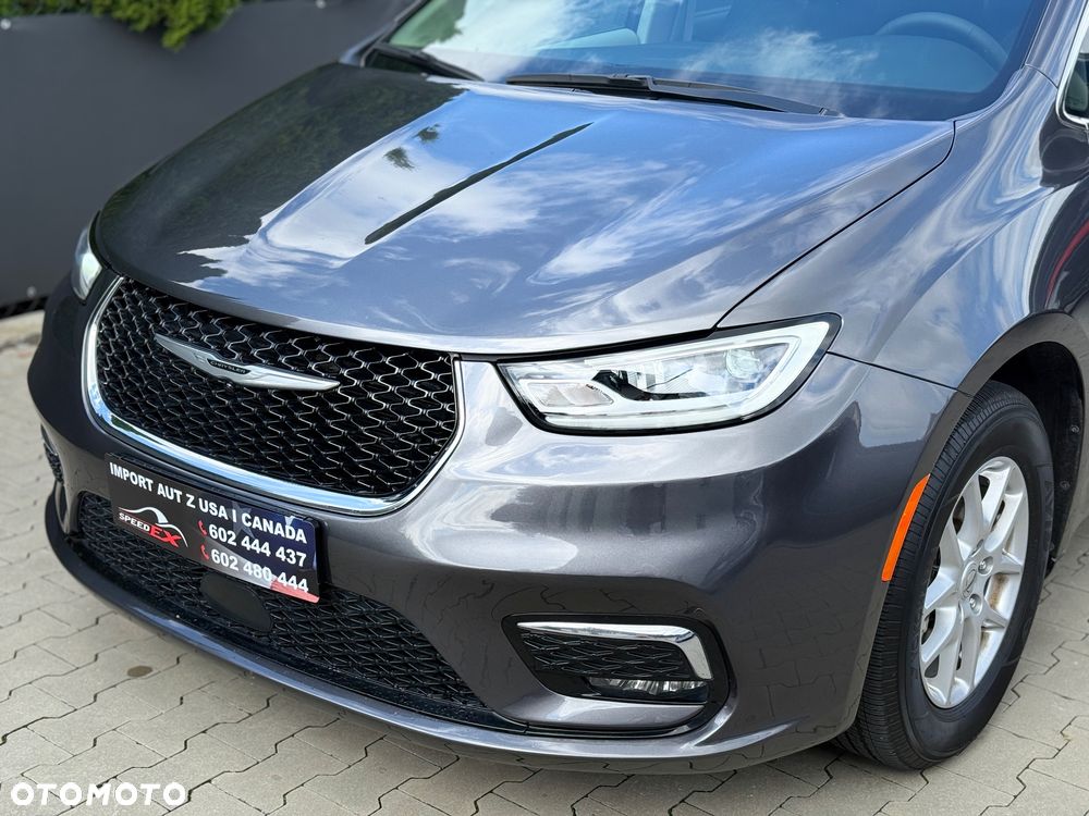 Chrysler Pacifica - 2