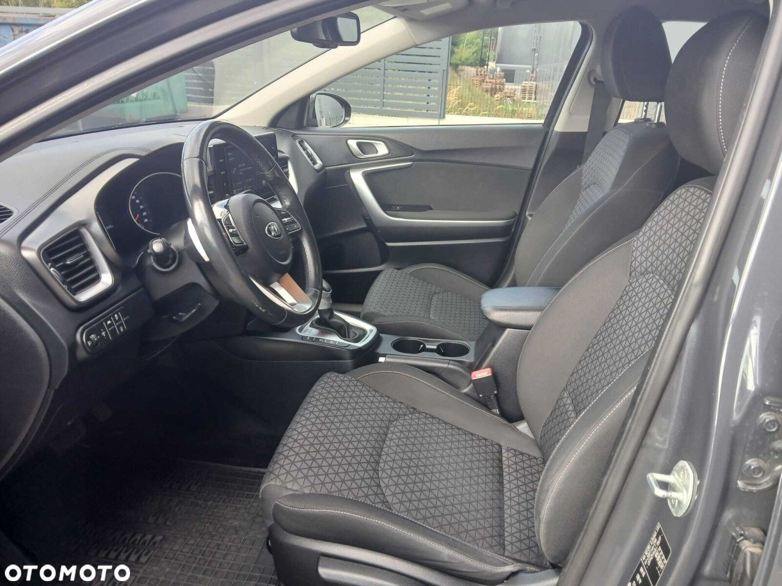 Kia Ceed 1.4 T-GDI L DCT - 9
