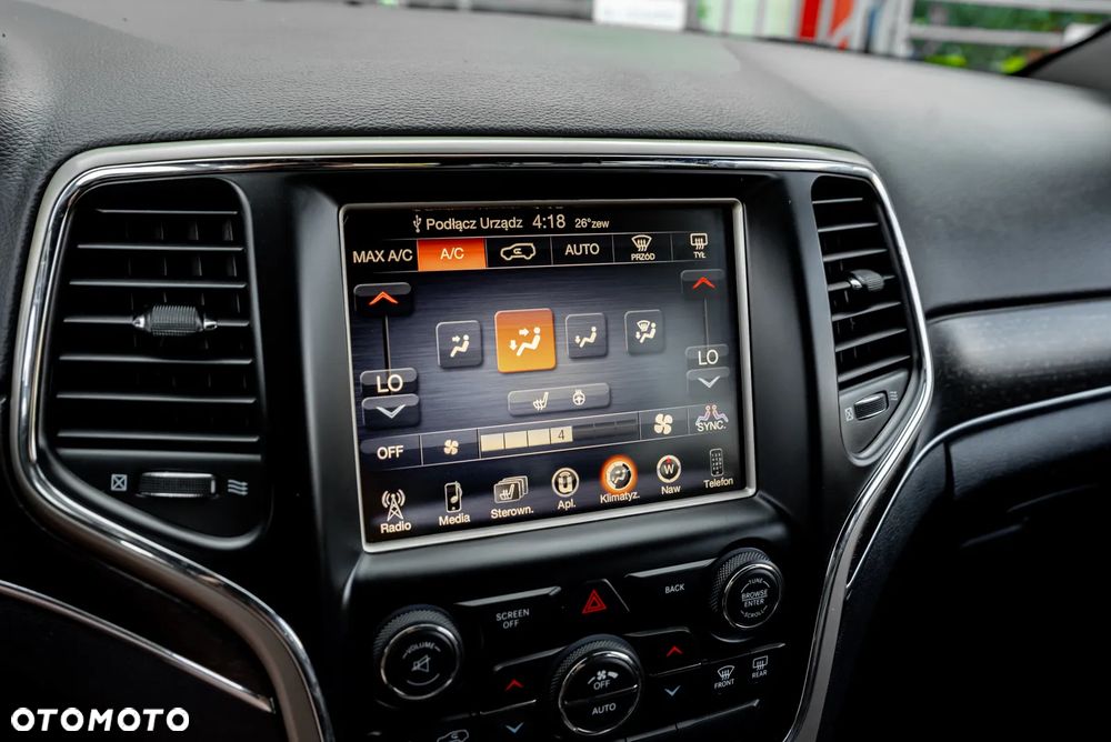 Jeep Grand Cherokee - 38