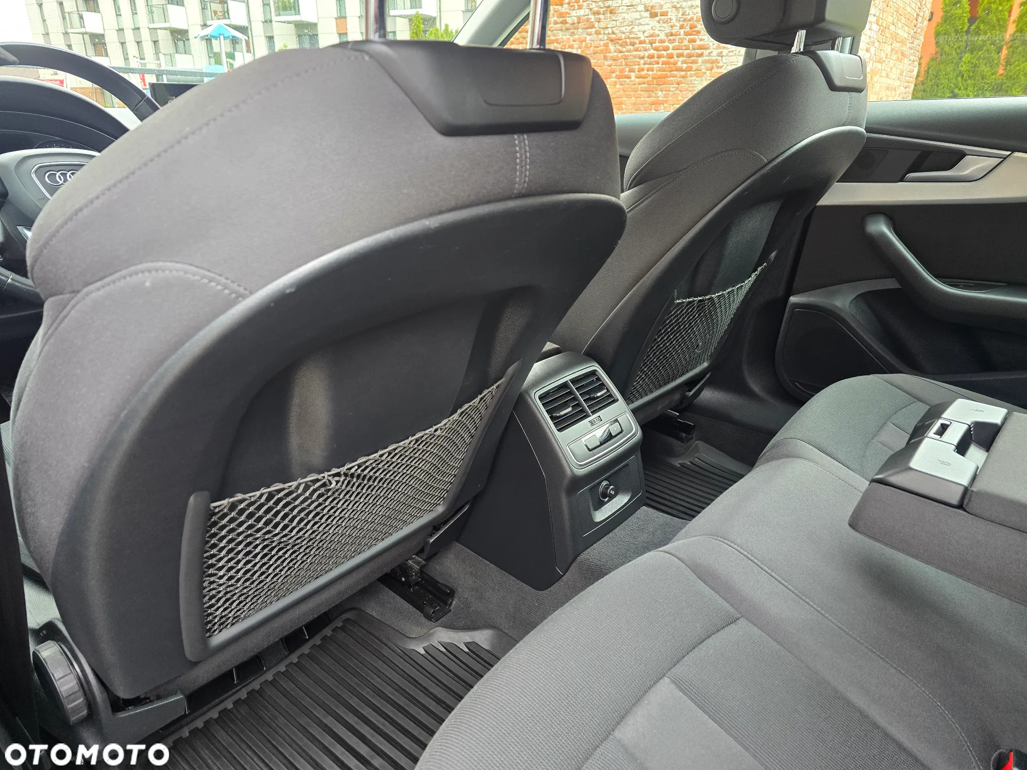 Audi A4 Avant 40 TDI quattro S tronic - 18
