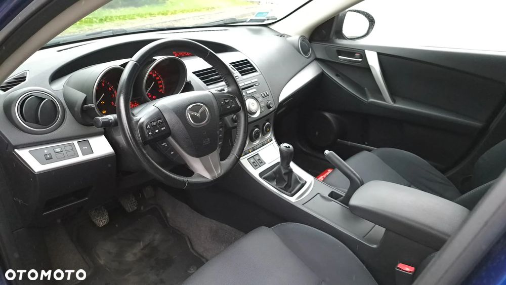 Mazda 3 1.6 Exclusive + - 12