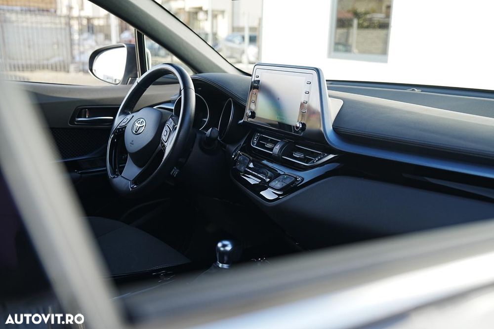 Toyota C-HR 1.8 HSD 122 CP 4x2 CVT Style - 15
