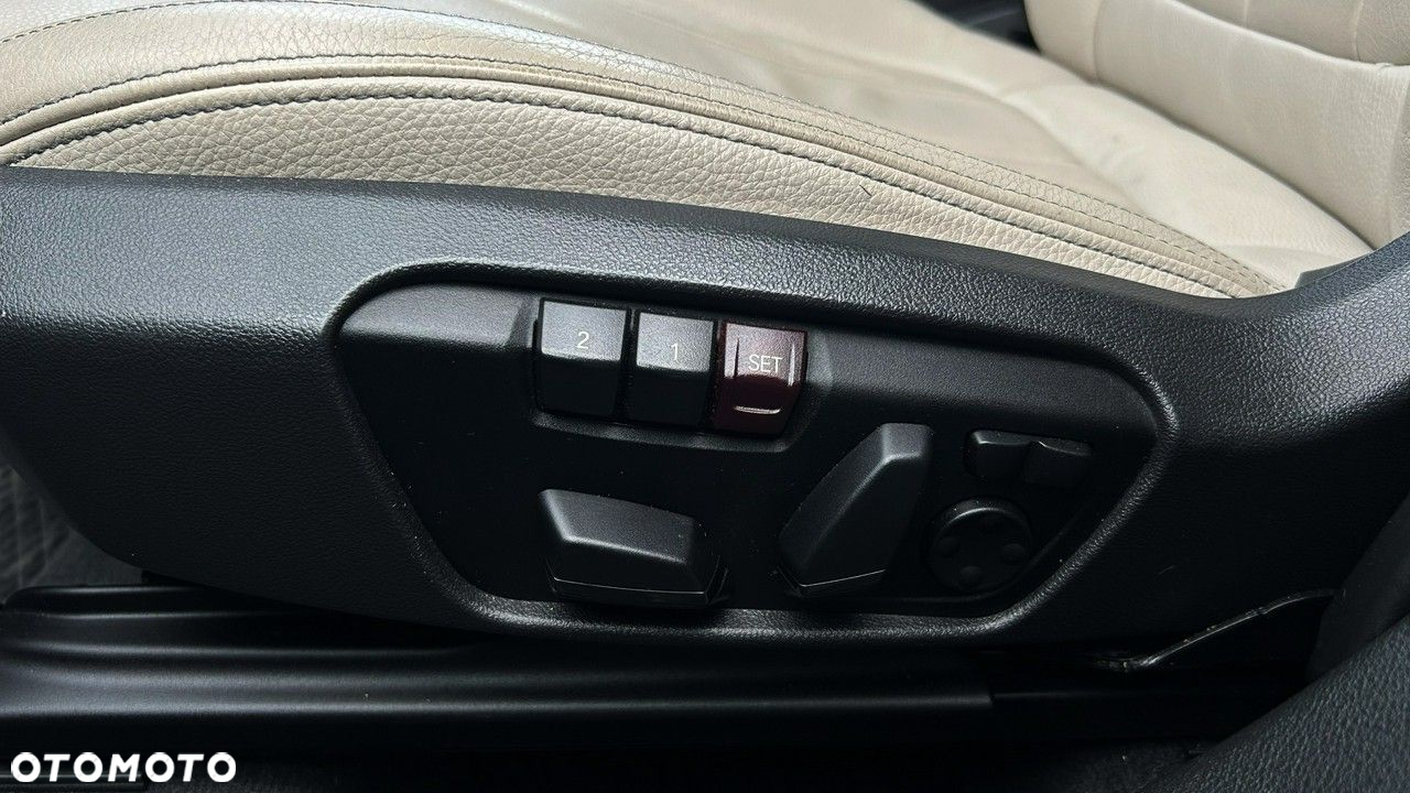 BMW X1 - 17