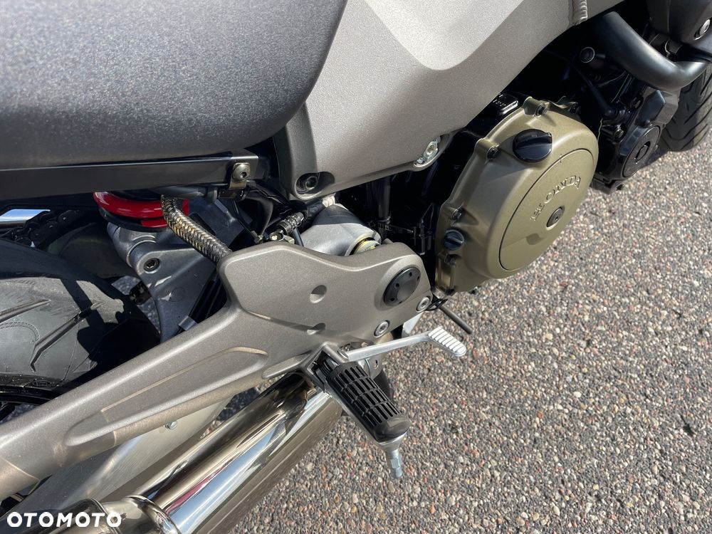 Honda X11 - 20