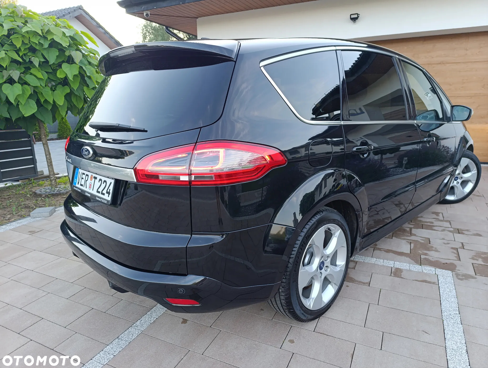 Ford S-Max - 13