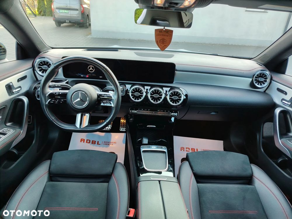 Mercedes-Benz CLA 200 d 8G-DCT AMG Line - 19