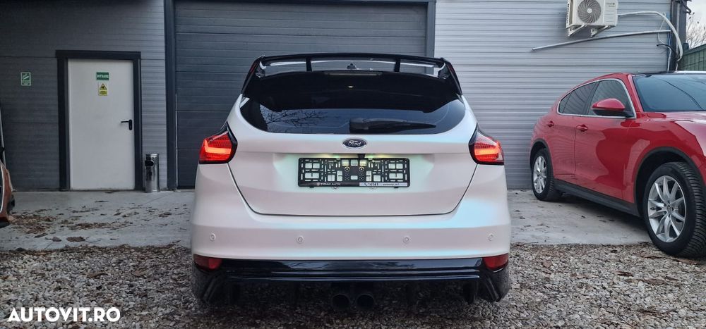 Ford Focus 2.0 EcoBoost ST mit Leder-Sport-Paket - 5