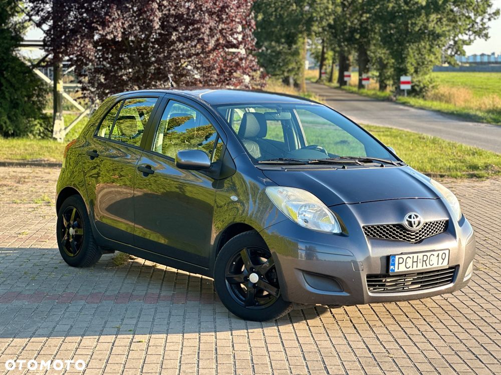 Toyota Yaris - 1