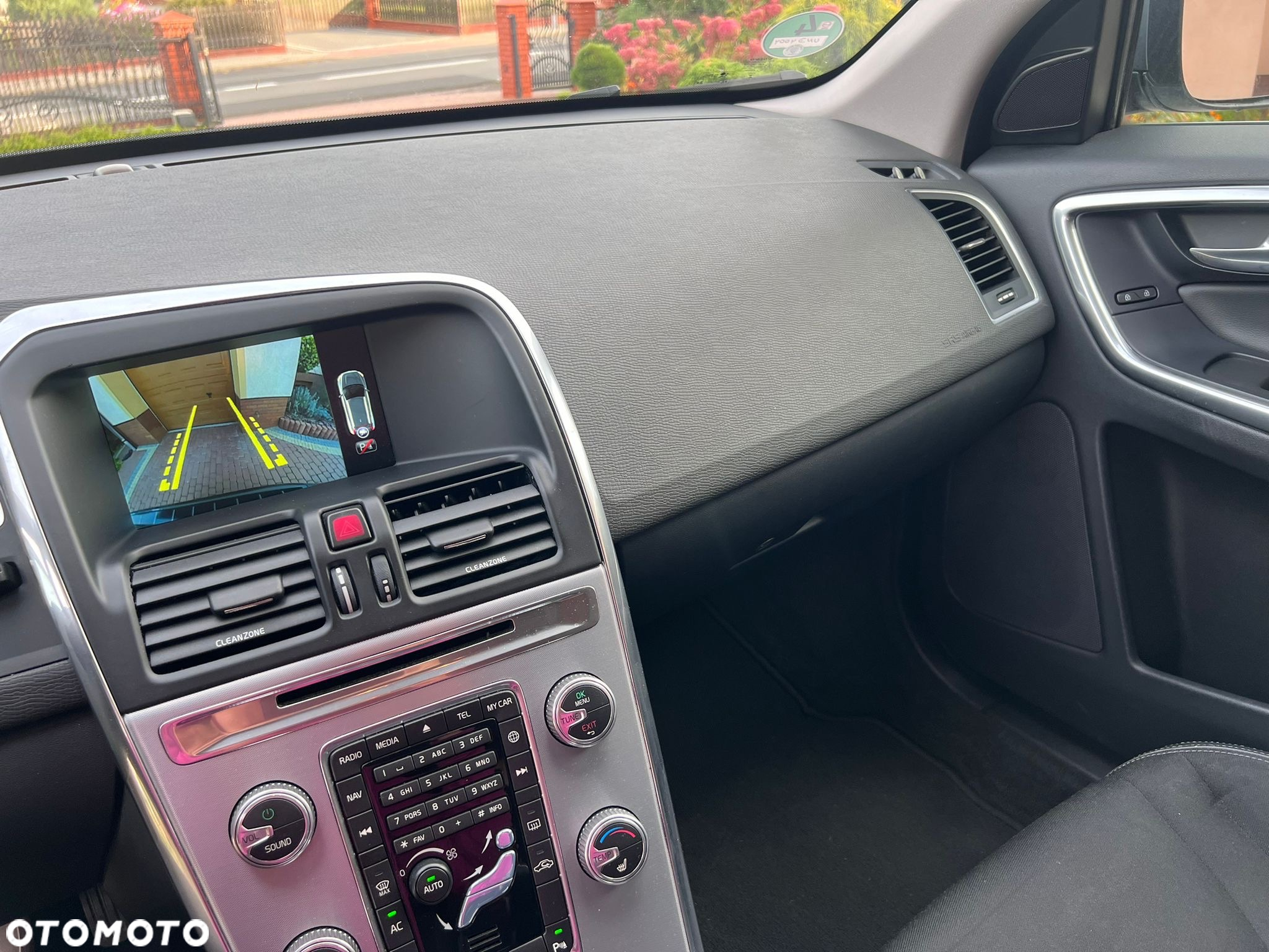 Volvo XC 60 - 30