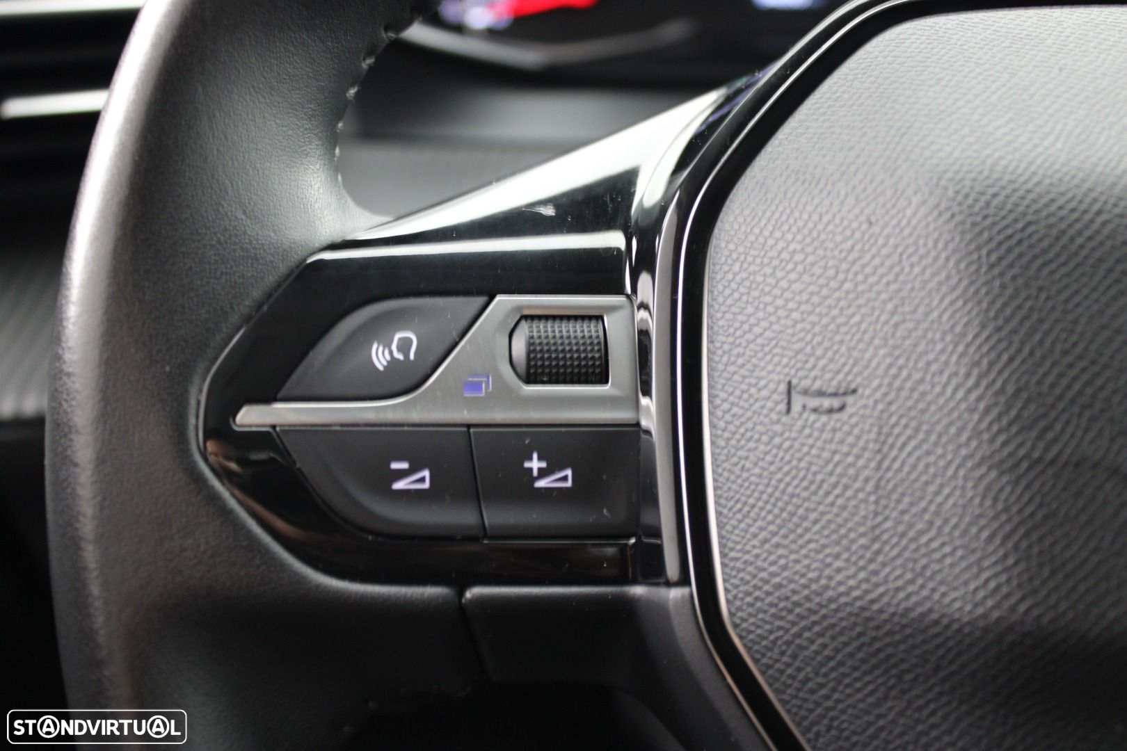 Peugeot 208 1.2 PureTech Active Pack - 7