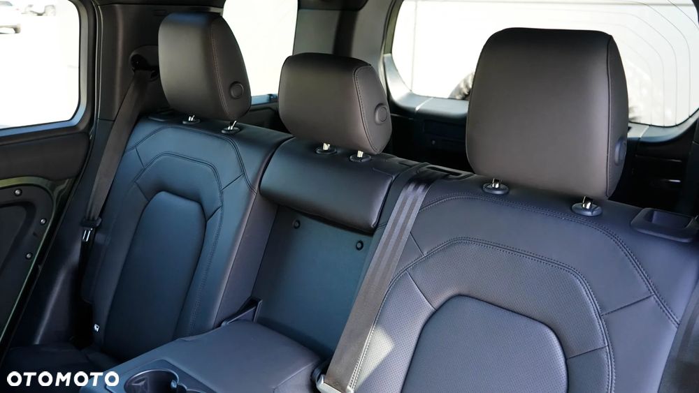 Land Rover Defender 3.0 D350 mHEV X-Dynamic HSE - 36